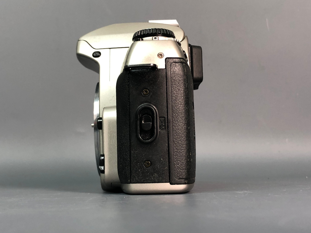 Nikon F80