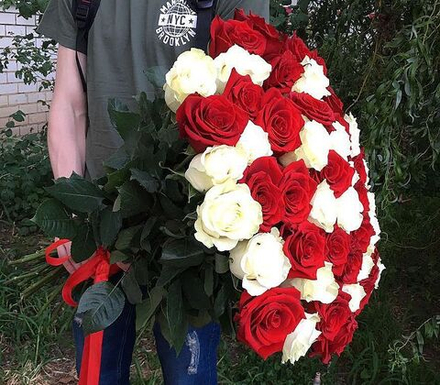 Букет "Симфония любви" 51 шт.
