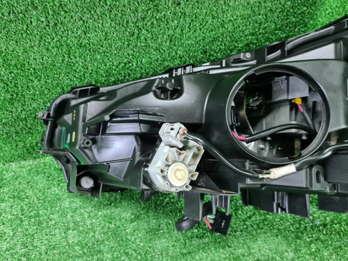 Битая Фара правая Lexus NX 1 (2014-2017) LED