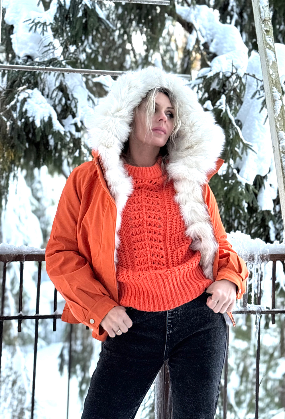 Куртка / натуральный мех песец / стежка натуральный кролик