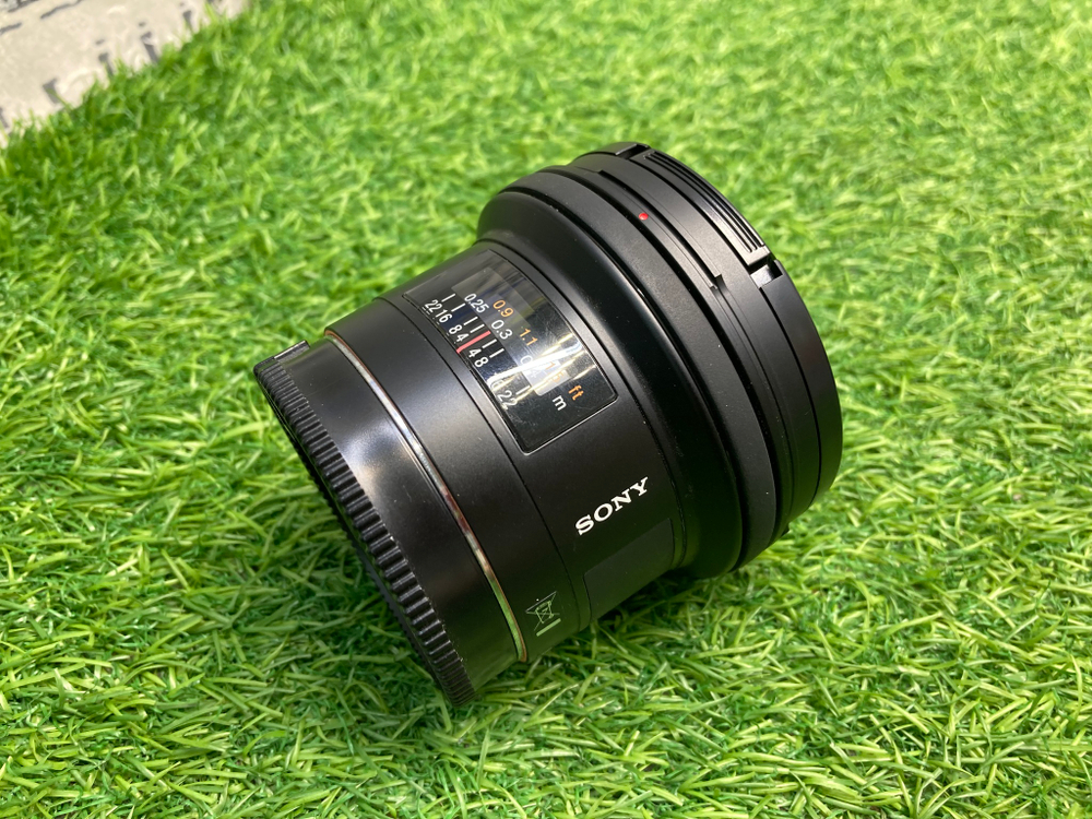 Sony A 20mm 2.8
