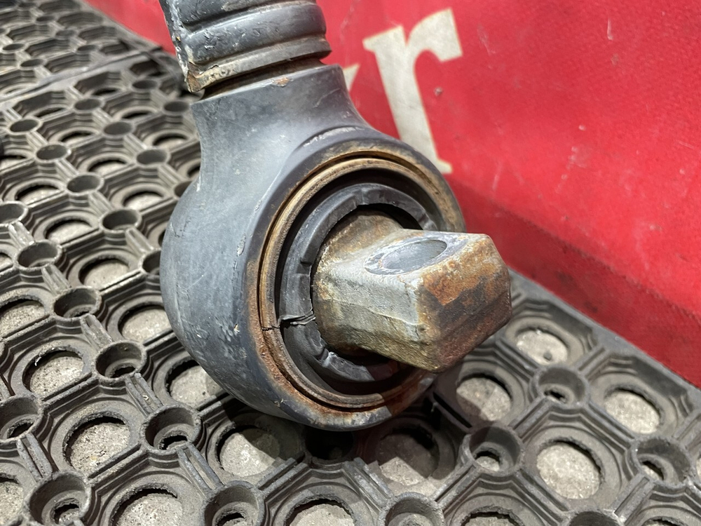 Тяга реактивная V-образная 2018 г