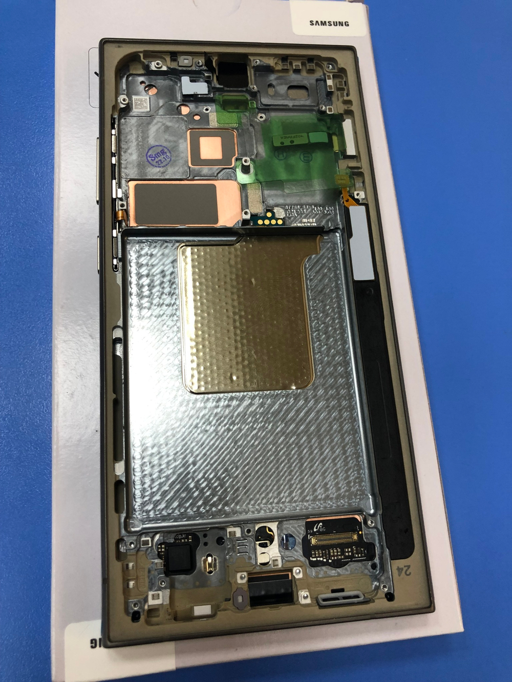 Дисплей в сборе с тачскрином и рамкой для Самсунг S928 Galaxy S24 Ultra титановый серый Оригинал