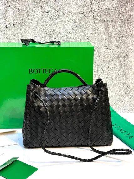 Сумка Bottega Veneta Medium Andiamo черный