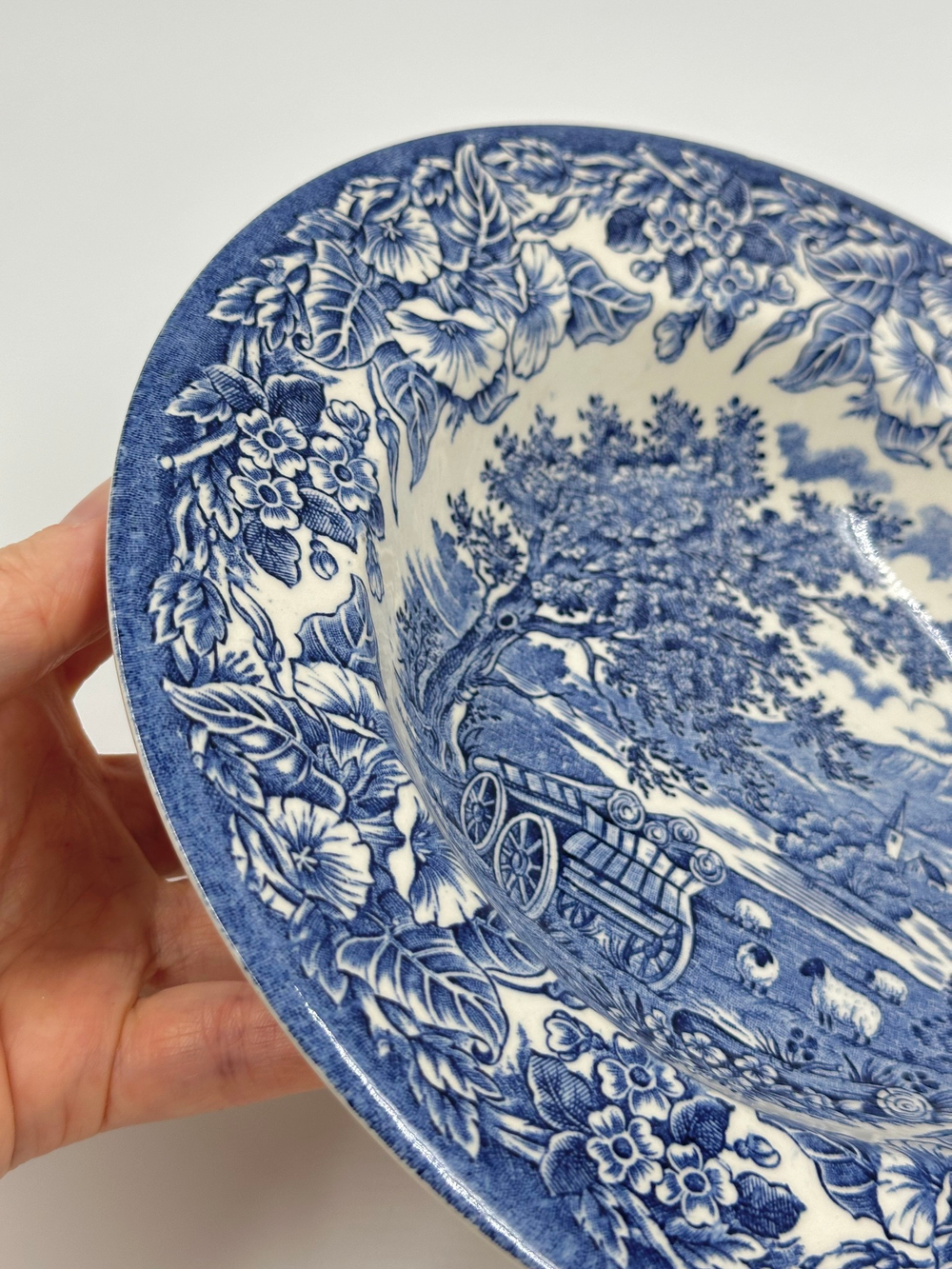 Тарелка глубокая English Ironstone