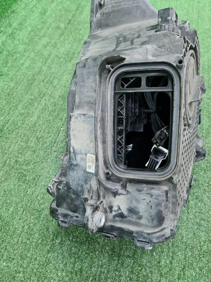 Фара правая Mercedes GLC X253 (2019-2022) LED