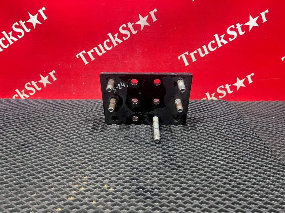 Кронштейн глушителя