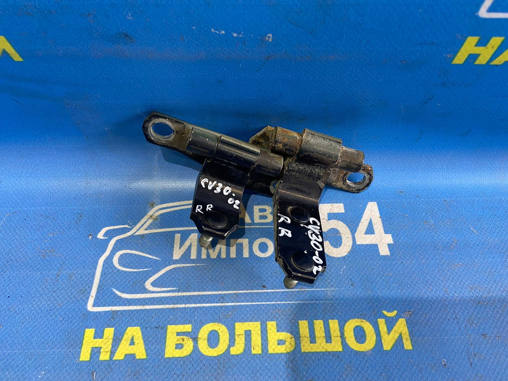 Петля двери задней правой TOYOTA CAMRY 1 991