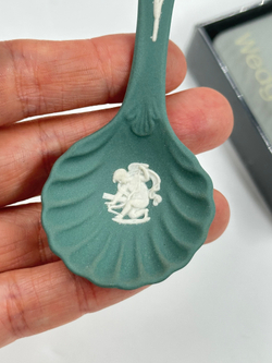Крестильная ложка тёмно-зелёная Wedgwood