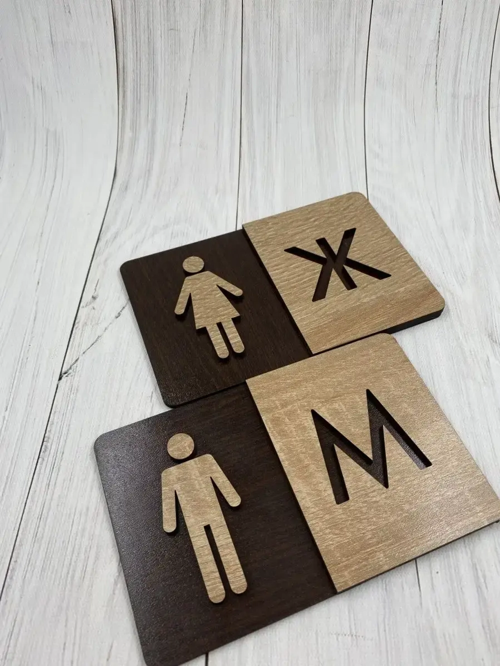 Табличка Туалет