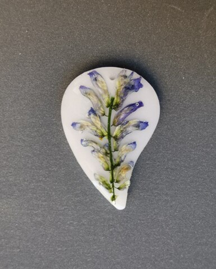 Подвеска синие цветы в лепестке