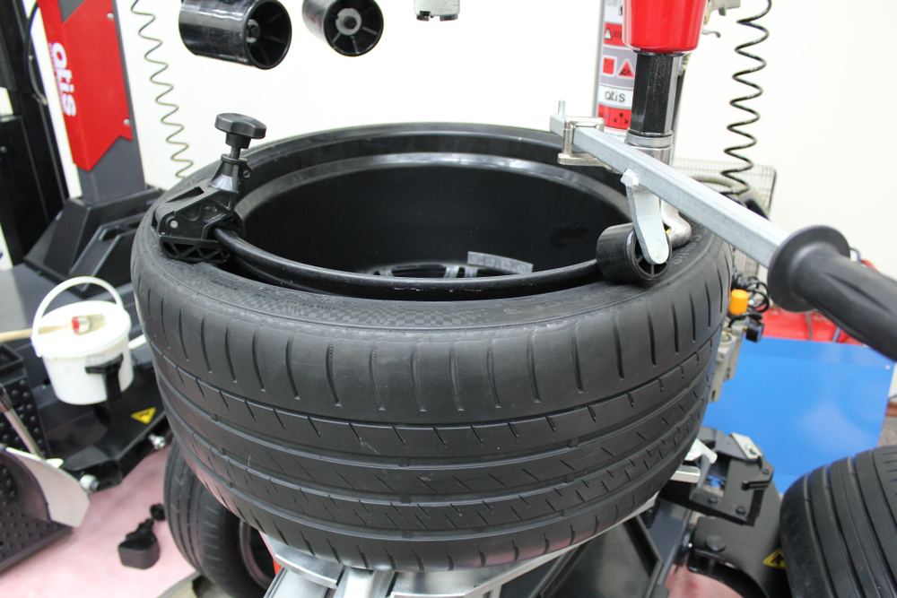 TC24 Шиномонтажный полуавтоматический станок 380В