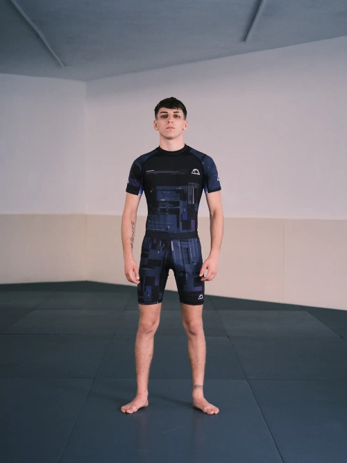 Компрессионные шорты MANTO ENDURE