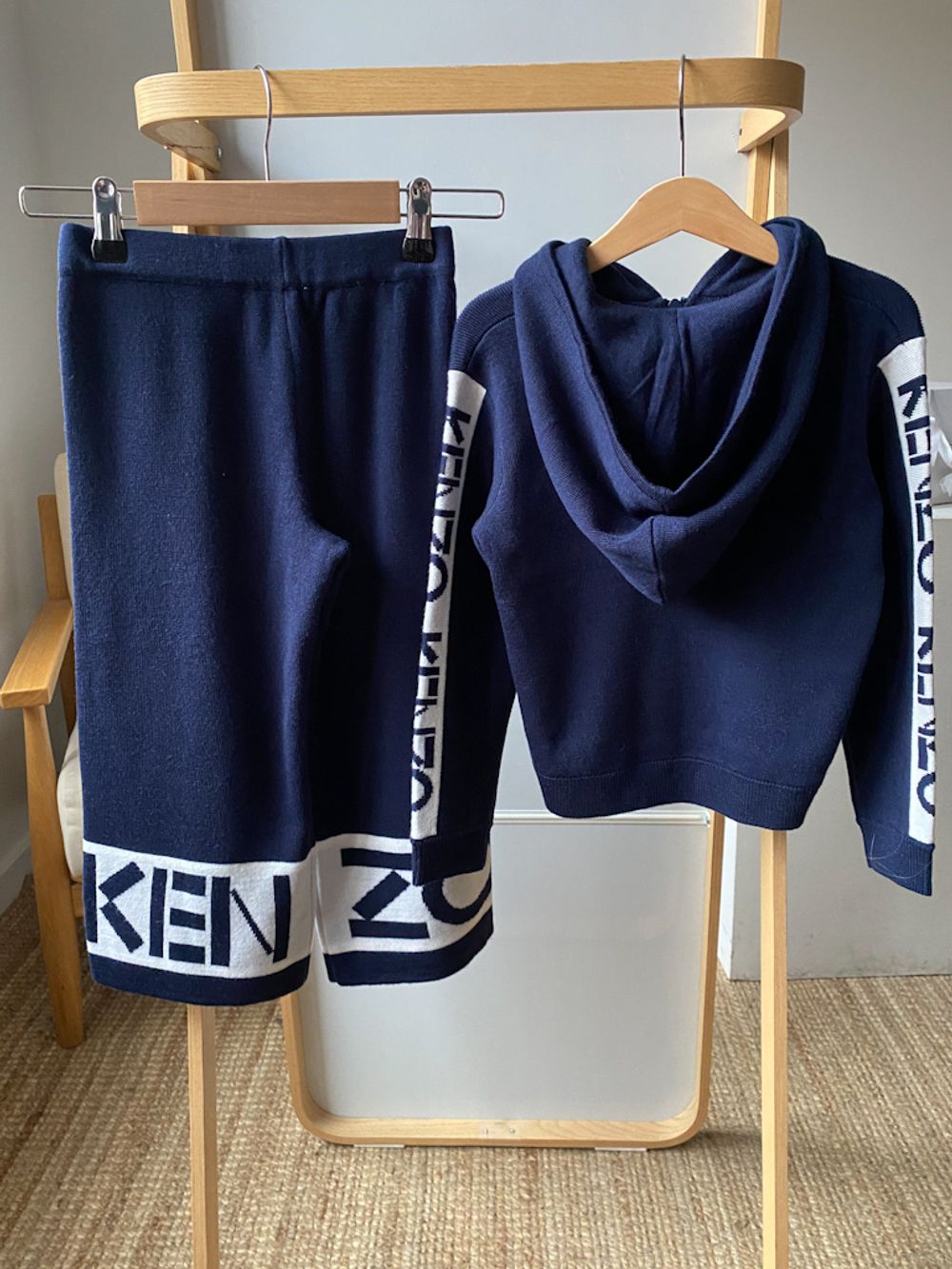 Шерстяной костюм Kenzo, 110