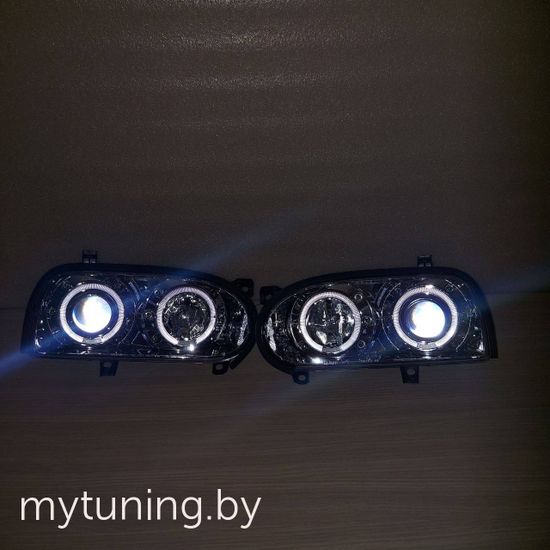 Передние фары VW Golf 3 angel eyes chrome