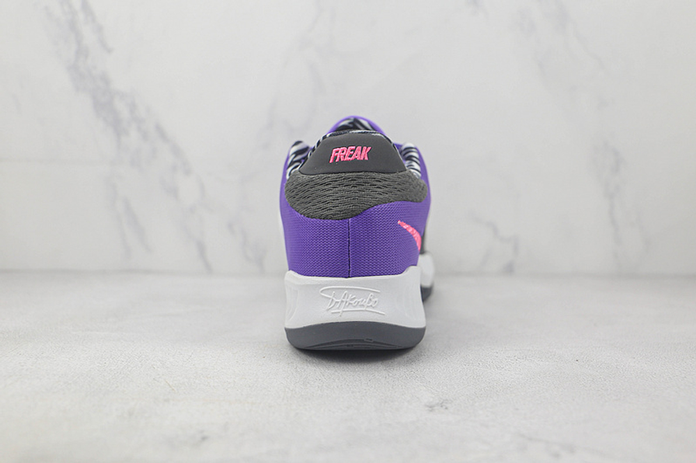 Nike Zoom Freak 4 "Action Grape"