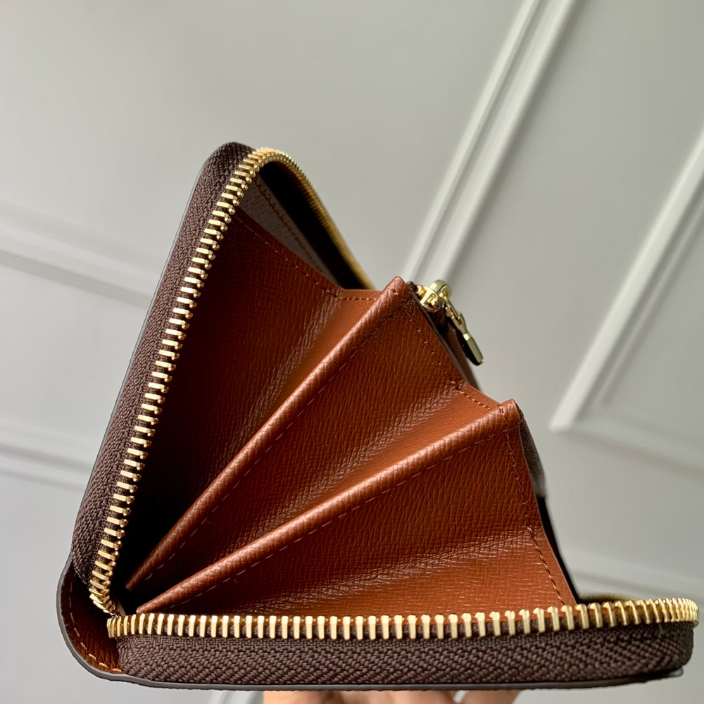 Louis Vuitton Zippy Wallet