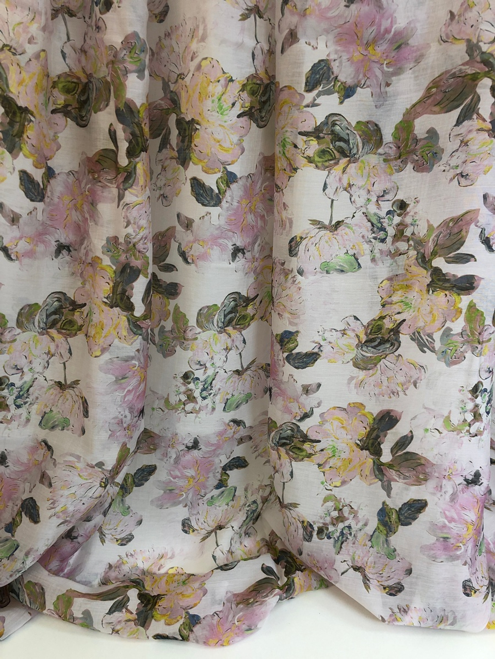 Плательная вискоза принт цветы розов/желт на молочном D1С2