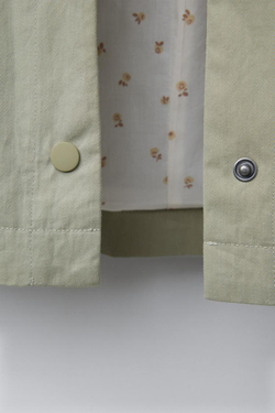 ZARA ПАРКА С ПОДКЛАДКОЙ С ЦВЕТОЧНЫМ ПРИНТОМ, СВЕТЛЫЙ ХАКИ