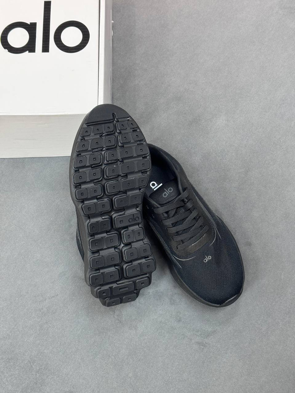 Кроссовки Alo
