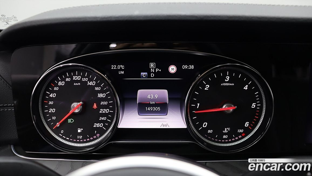 Mercedes-Benz E-Class W213 E220d 4MATIC Exclusive (03.2020)