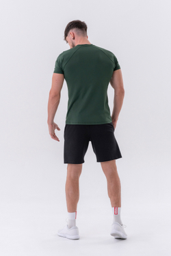 Мужская футболка Nebbia Sporty Fit T-shirt “Essentials” 326 D.green