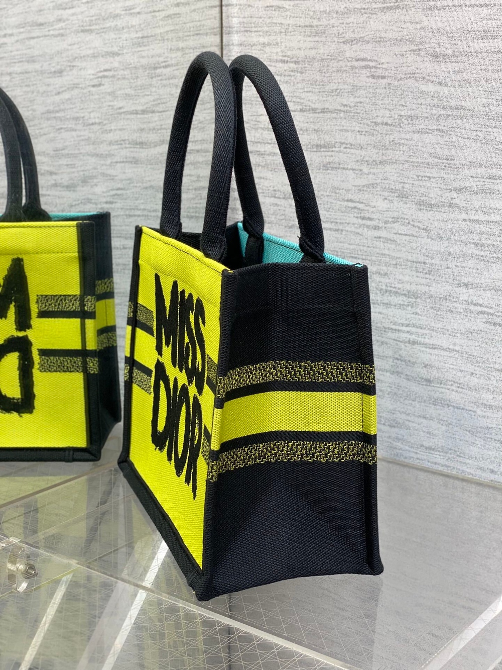 Christian Dior Book Tote 26 cm