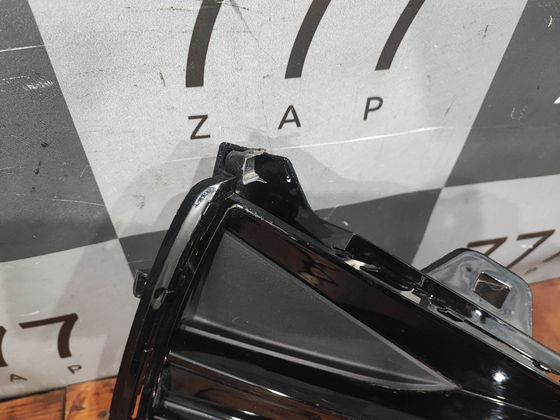 Накладка ПТФ правая Kia K5 20-нв Б/У Оригинал 86542L2310