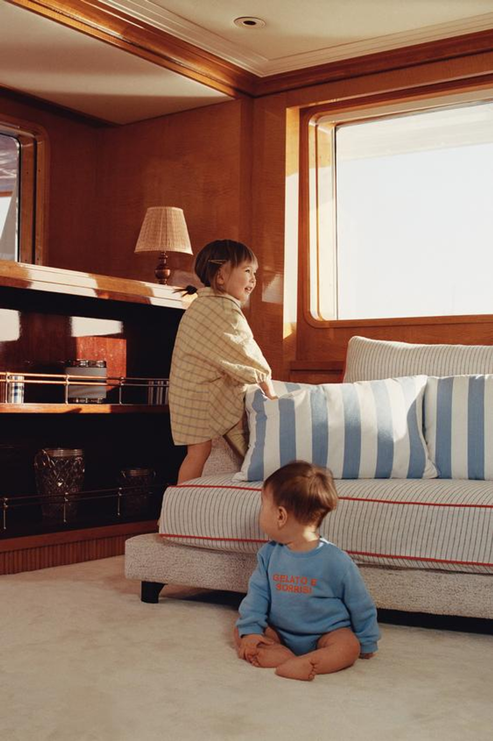 ZARA TIMELESS - ВЕЛЬВЕТОВЫЙ КОМБИНЕЗОН С ТЕКСТОМ, ГОЛУБОЙ