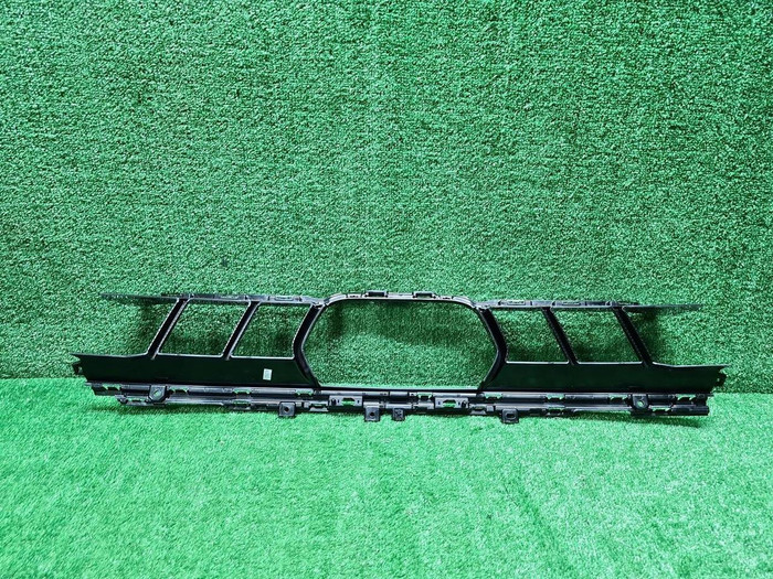 Решетка переднего бампера BMW X6 G06 23-нв M-paket