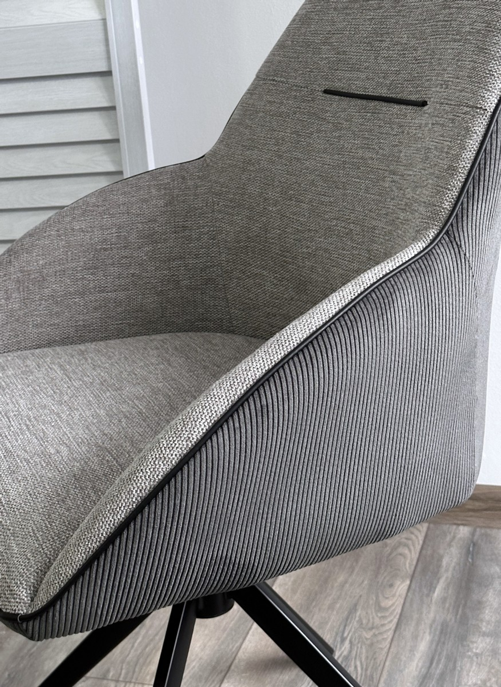 Стул М-City DISAUR Торнадо (Tornado) поворотный на 360 градусов, Серый 07, ткань, темно-серый 454, Велюр, Черный каркас