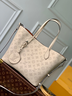 Louis Vuitton Blossom MM