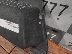 Карман обшивка багажника левая Geely Tugella 19-24 Б/У Оригинал 6064053100