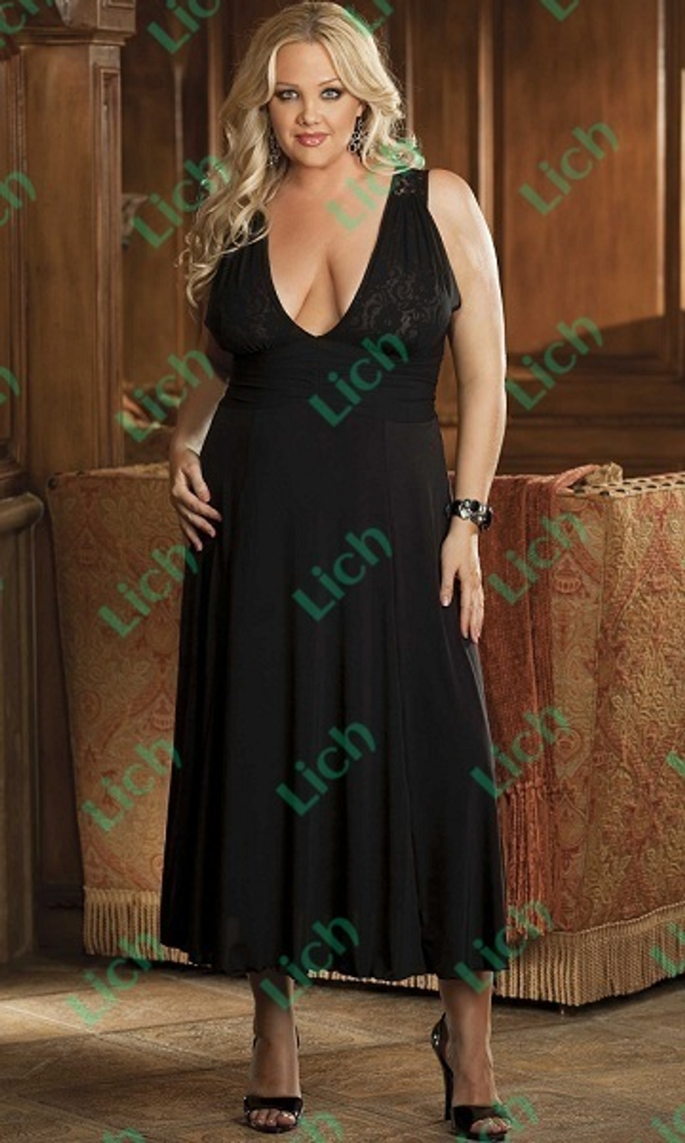 Длинная сорочка с V-образным вырезом