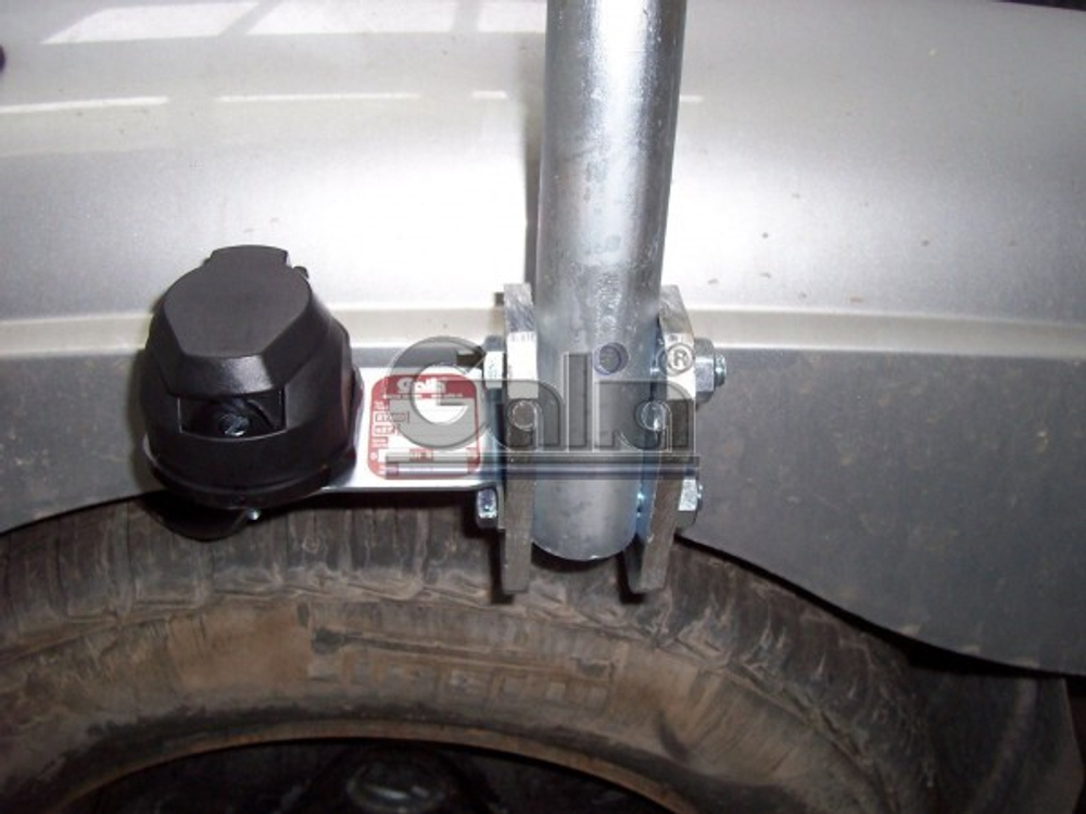 Фаркоп оцинкованный Galia C031A для Citroen C8 2002-2010, FIAT Ulysse 2002-2010, Lancia Phedra 2002-2010, Peugeot 807 2002-2010(паспорт и сертификат в комплекте)(без электрики)