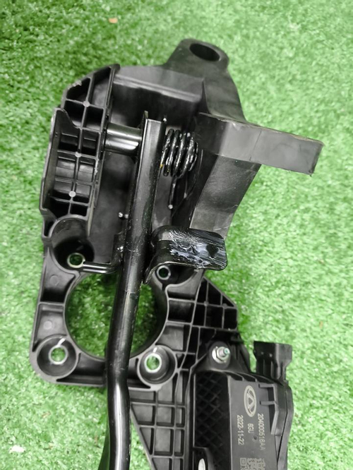 Педаль Omoda C5 (2022-н.в.)