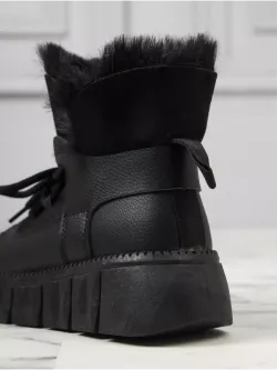 Зимние ботинки натуральный мех на платформе