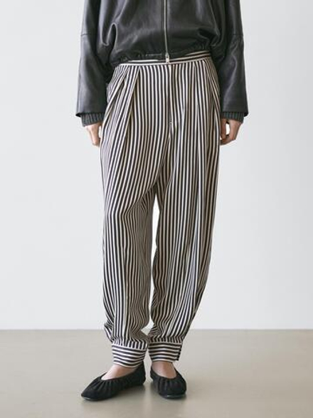 Massimo Dutti Полосатые драпированные брюки с вытачками, черный/белый