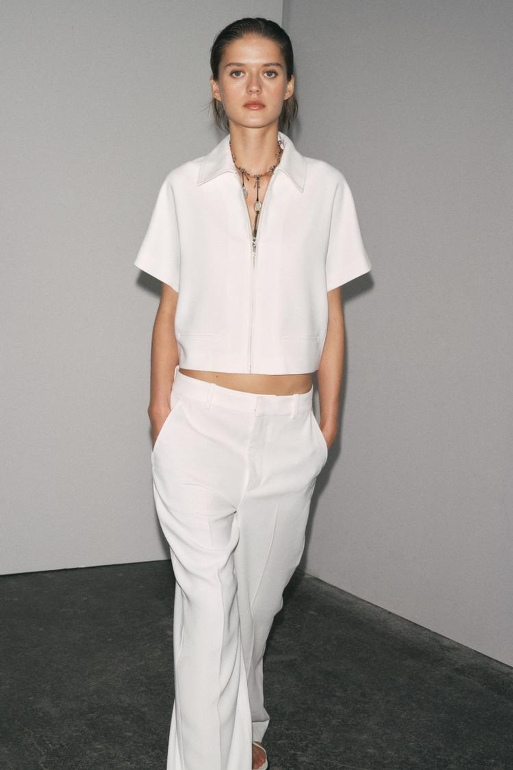 ZARA УКОРОЧЕННАЯ КУРТКА — ZW COLLECTION, ЭКРЮ