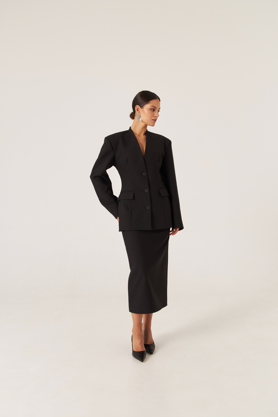 Пиджак облегающий