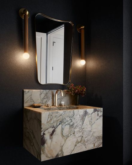 Золотое зеркало в раме “Кейн”