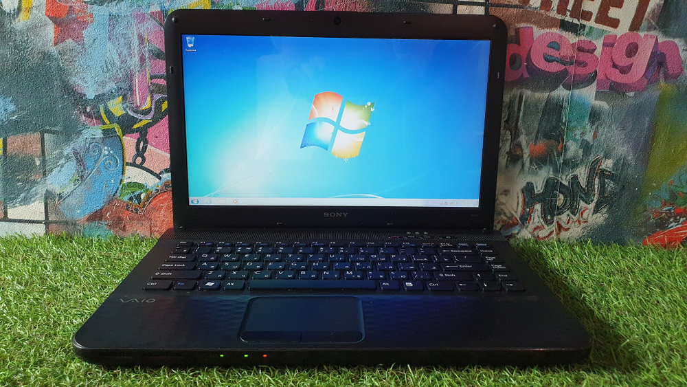 Ноутбук Sony Vaio PCG-61B11V