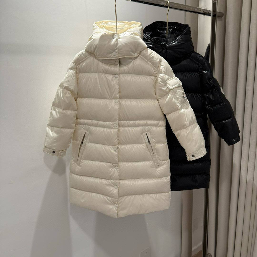 Пуховик Moncler