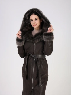 Дубленка зимняя натуральная с капюшоном