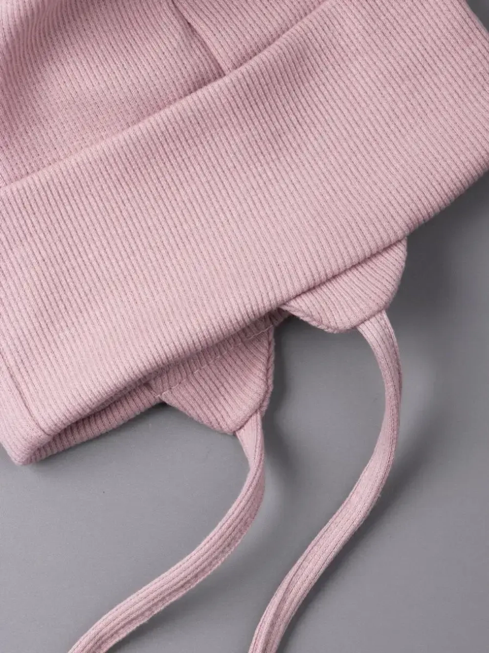 Шапка детская с ушками на завязках на осень