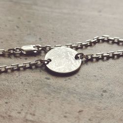 Серебряный браслет с гравировкой отпечатка пальца на заказ