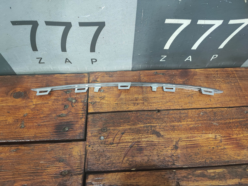 Молдинг переднего бампера Mercedes GLS (X167) 19-нв Б/У Оригинал A1678851006