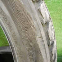 Шина Комплект шин Bridgestone Blizzak DM-V2 285/45 R22