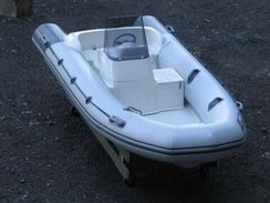 Лодка Буревестник Б-450