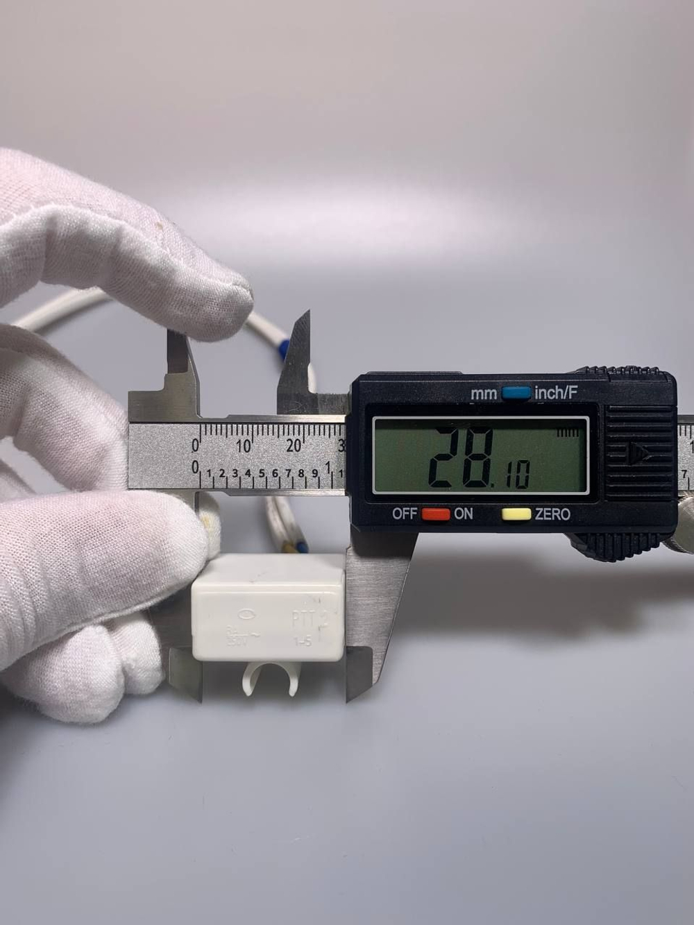 Предохранитель 4-х проводной. ПТР-201 с колодкой Дефростер Термореле Предохранитель Тепловое реле холодильника